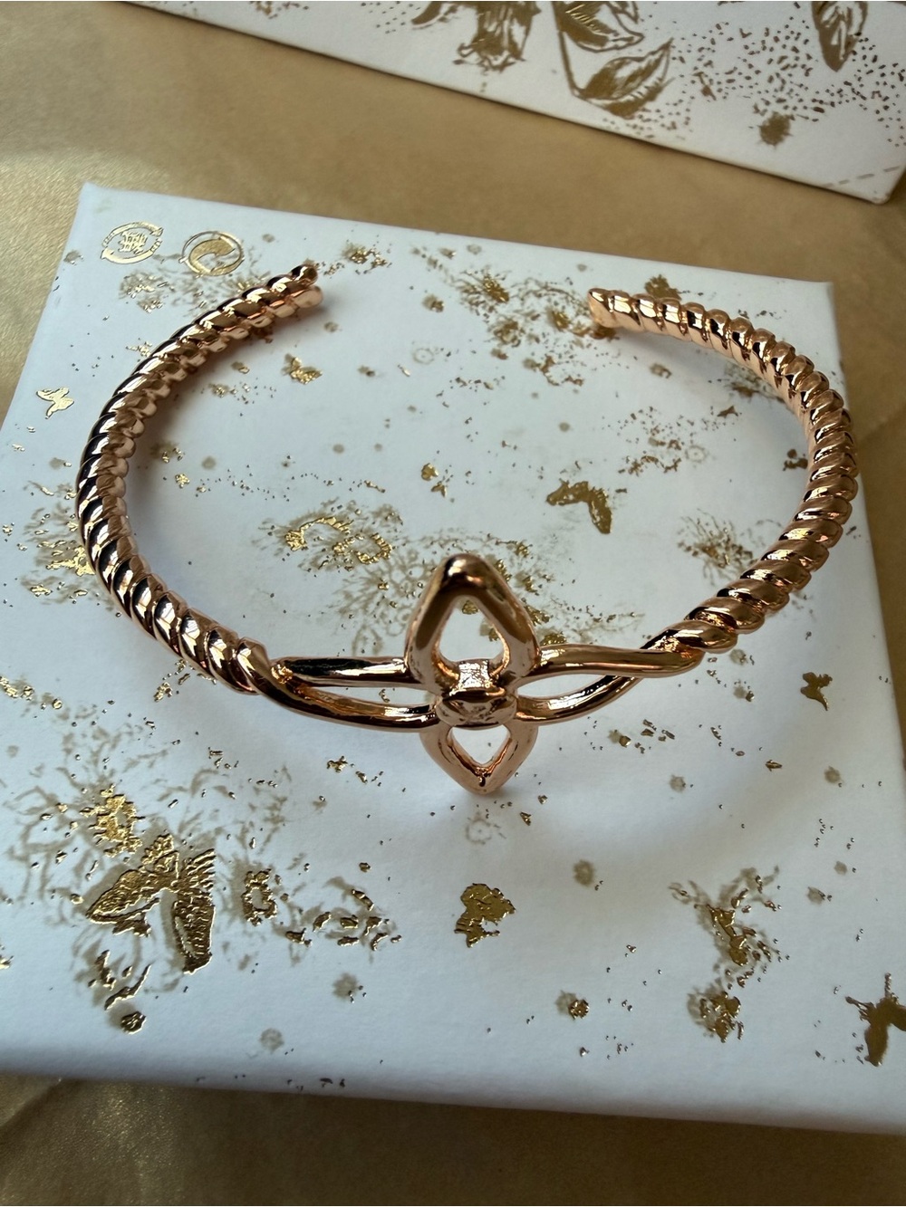 Nautical Rigid Twist Open Cuff Bracelet - Women Jewelry New no tag unbranded